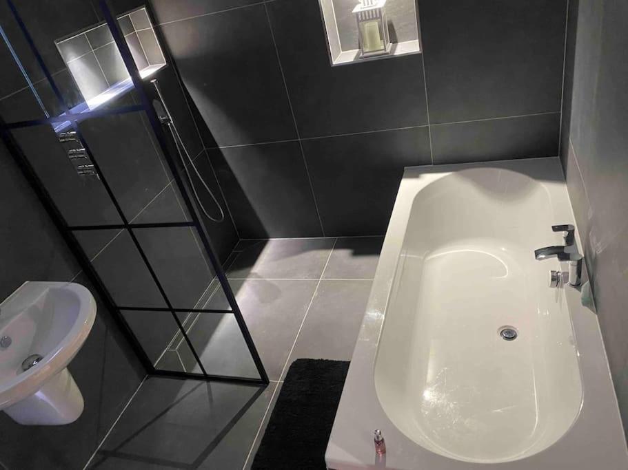 Stylish Apartment Near The Centre Of Harrogate Zewnętrze zdjęcie
